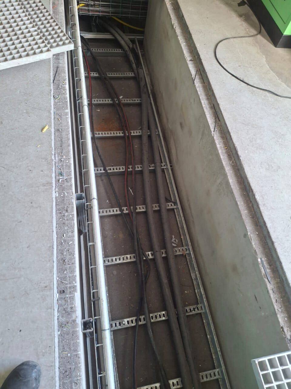 Cable trays and HV cable routing in substation trench